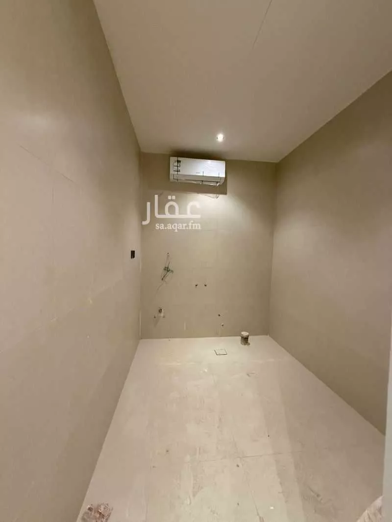 6 bedroom floor in Al Yarmouk 9