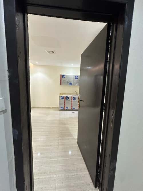 1 bedroom apartment in Dhahrat Laban 3
