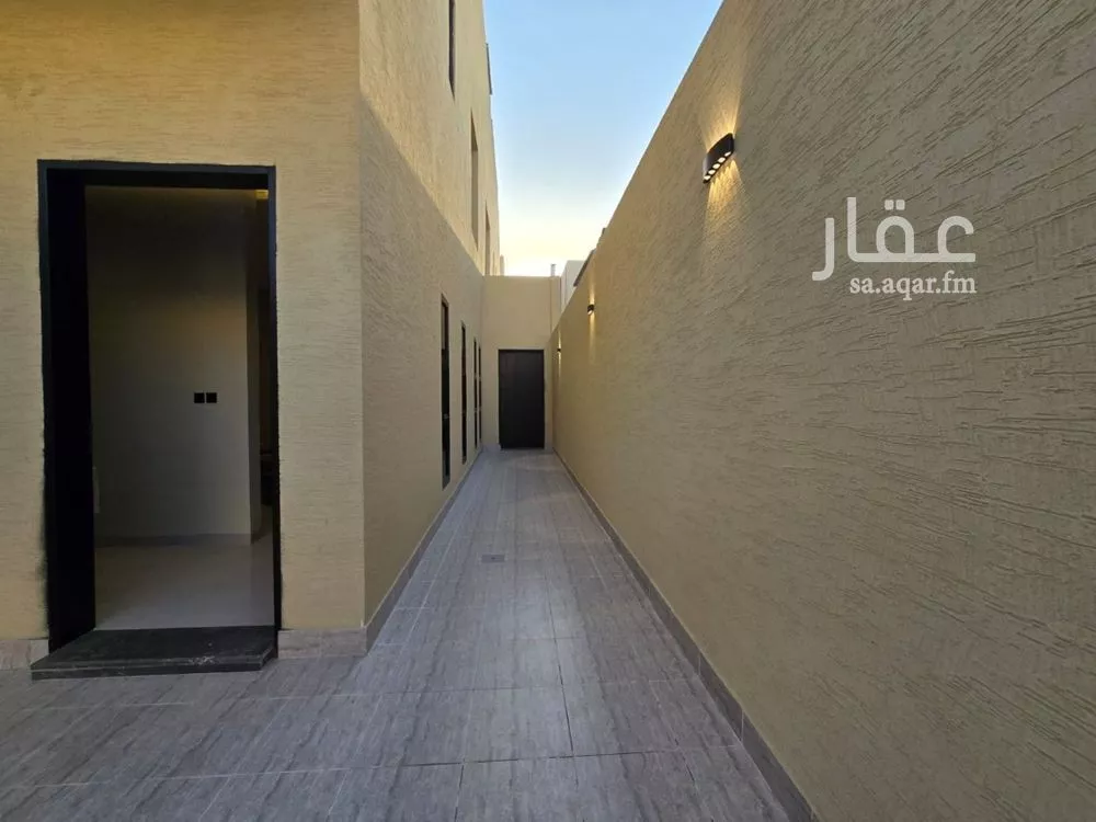 4 bedroom floor in As Suwaidi Al Gharabi 3