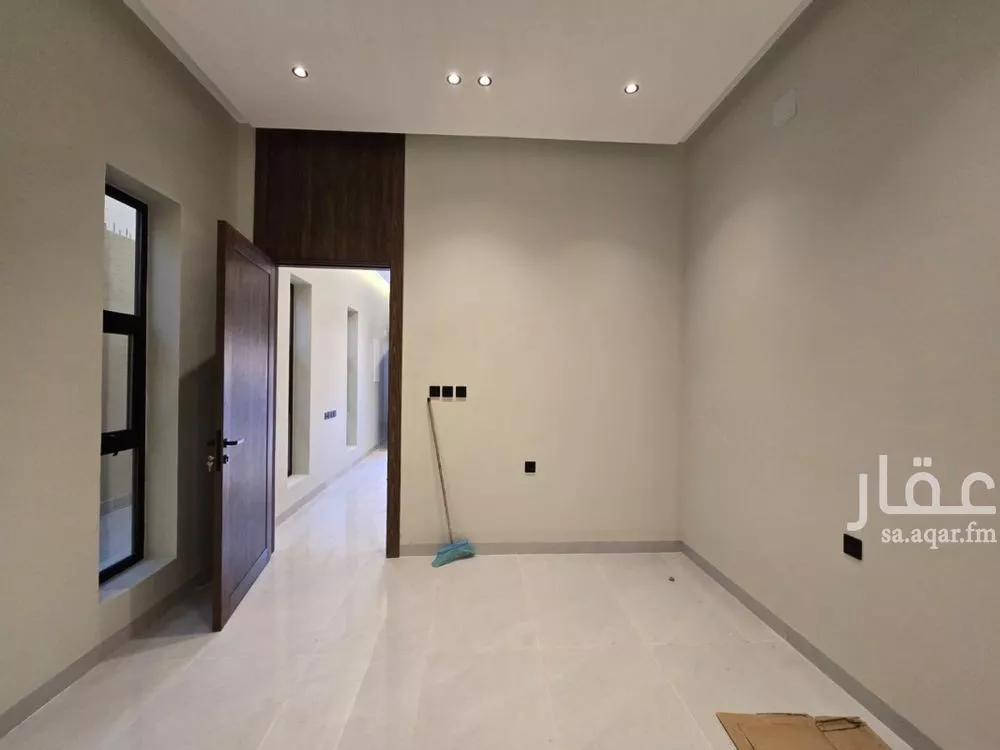 4 bedroom floor in As Suwaidi Al Gharabi 10