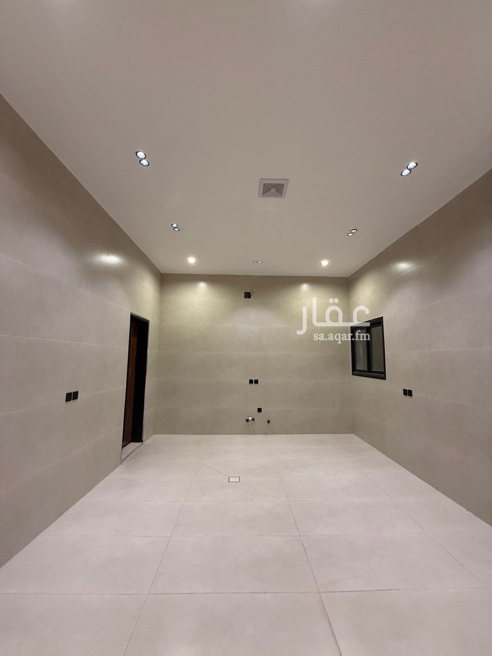 5 bedroom floor in Al Maizilah 5