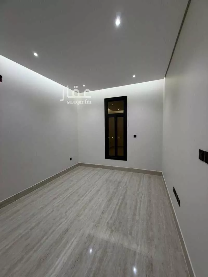 4 bedroom floor in Al Rimal 8