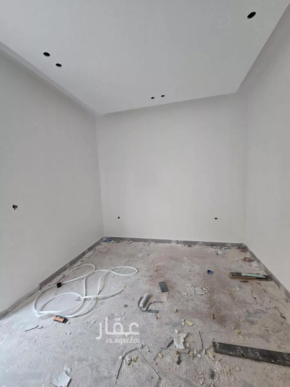 4 bedroom floor in Ishbiliyah 6