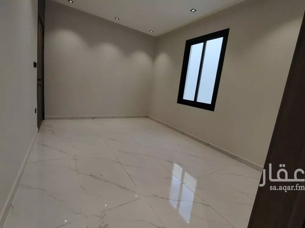 دور 7 غرف في عكاظ 7