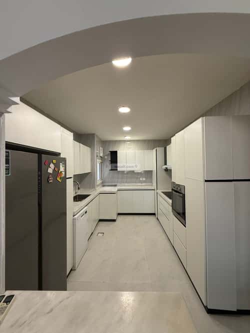 شقة 3 غرف في العقيق 5