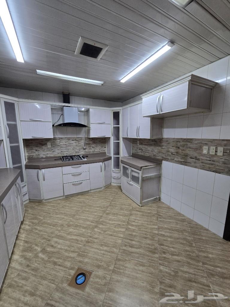 3 bedroom apartment in Al Rawdah, Eastern Province 12