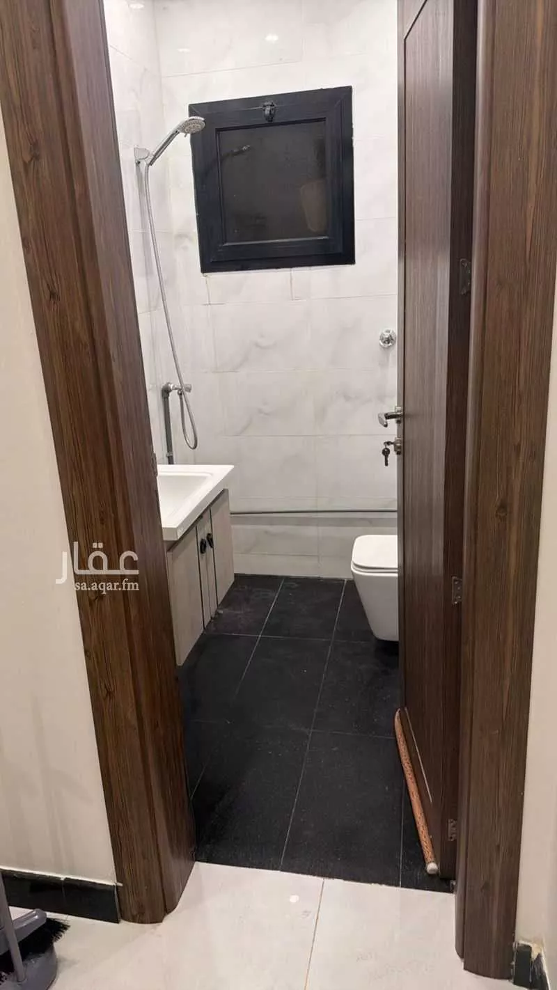3 bedroom apartment in Al Gharra, Madinah 6