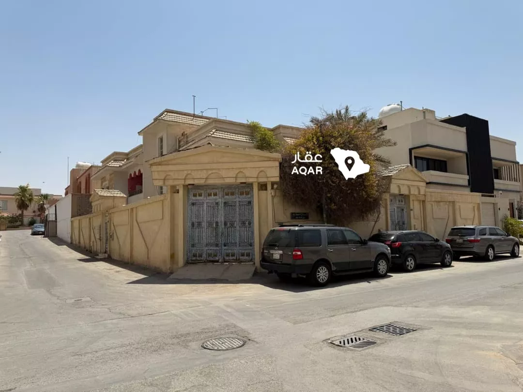 7 bedroom villa in King Fahd, Riyadh 2