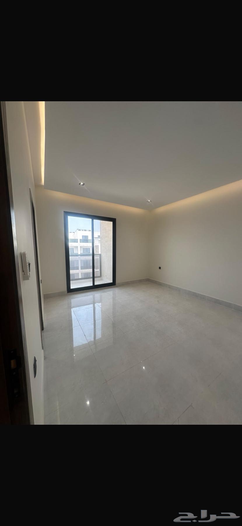 3 bedroom apartment in Al Hamra, Eastern Province 7