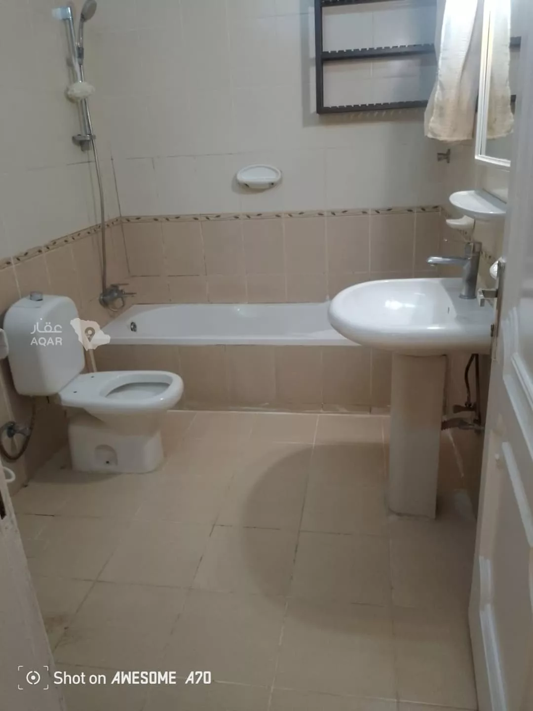 3 bedroom apartment in Al Nuzhah, Jeddah 12