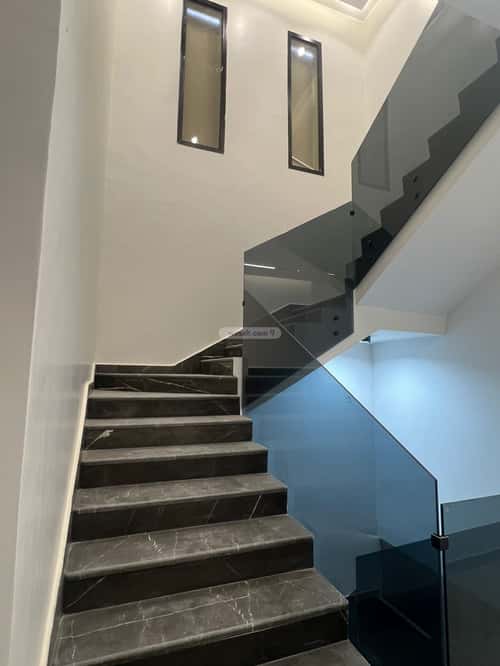 فيلا 7 غرف في الجنادرية 2