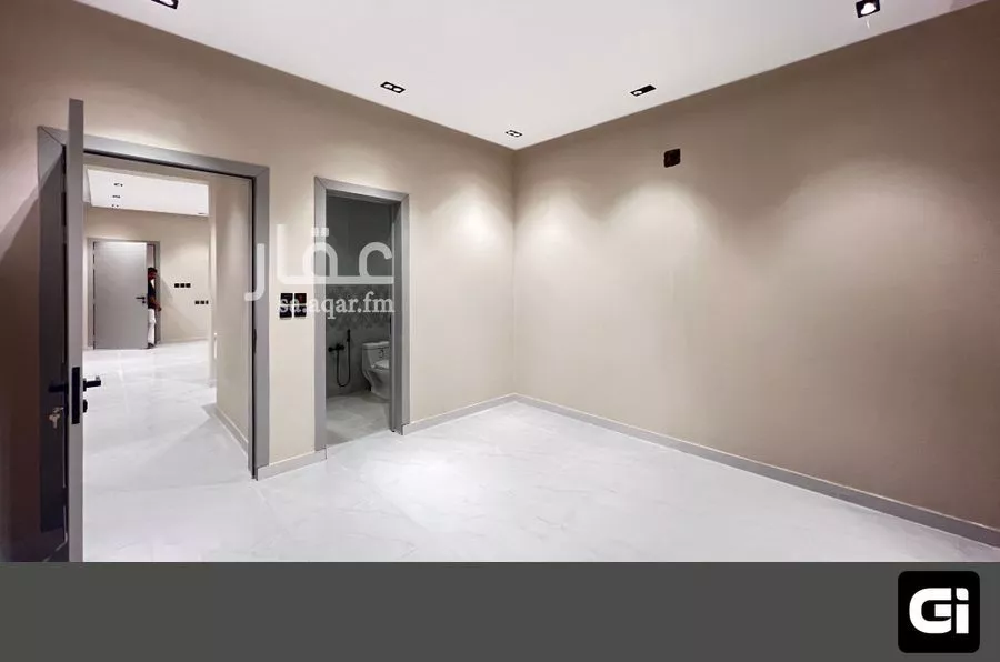 3 bedroom floor in Al Janadriyah 11