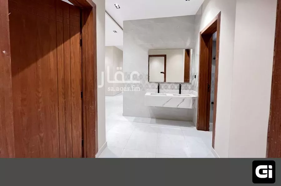3 bedroom floor in Al Janadriyah 16