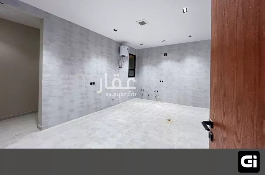 3 bedroom floor in Al Janadriyah 17