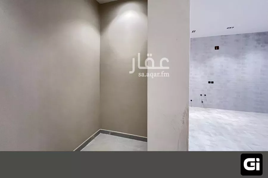 3 bedroom floor in Al Janadriyah 18