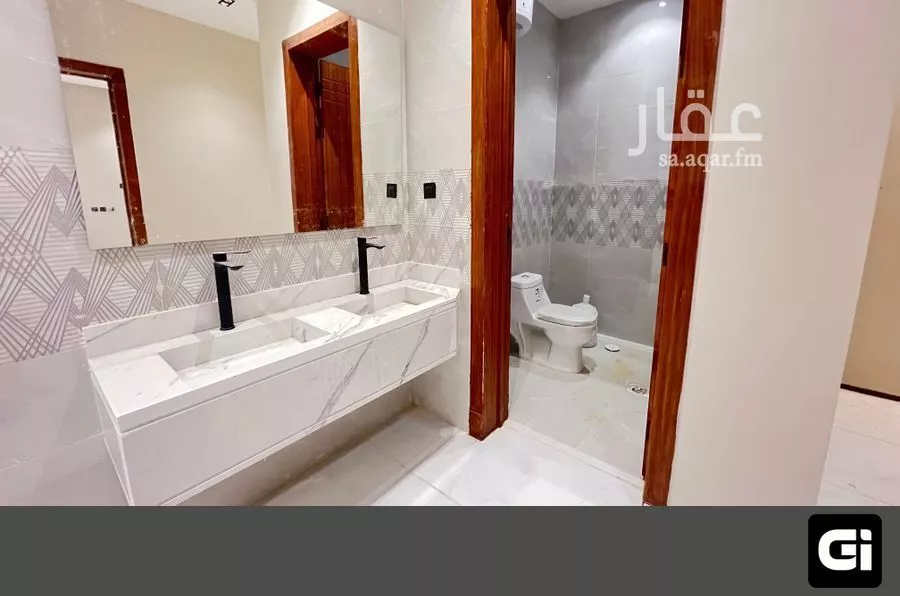 3 bedroom floor in Al Janadriyah 19