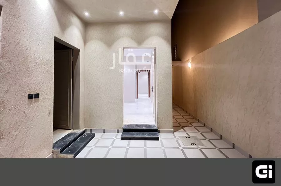 3 bedroom floor in Al Janadriyah 9