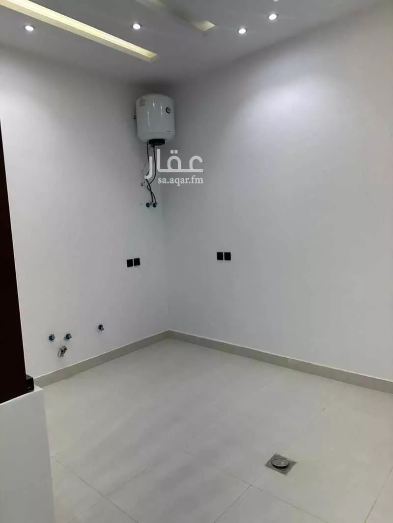 4 bedroom floor in Dhahrat Namar 13