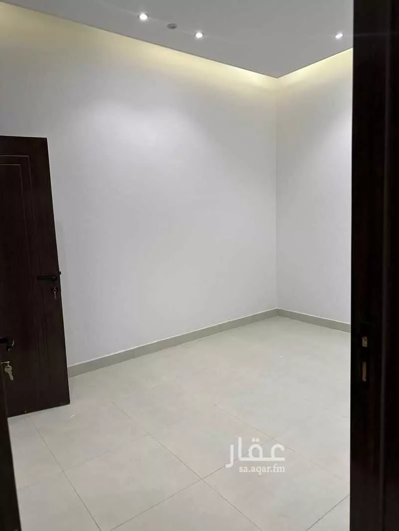 4 bedroom floor in Dhahrat Namar 14