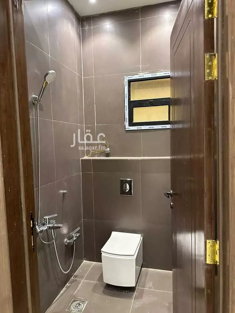 4 bedroom floor in Dhahrat Namar 15