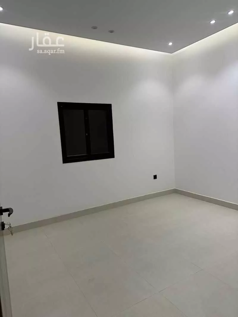 4 bedroom floor in Dhahrat Namar 9