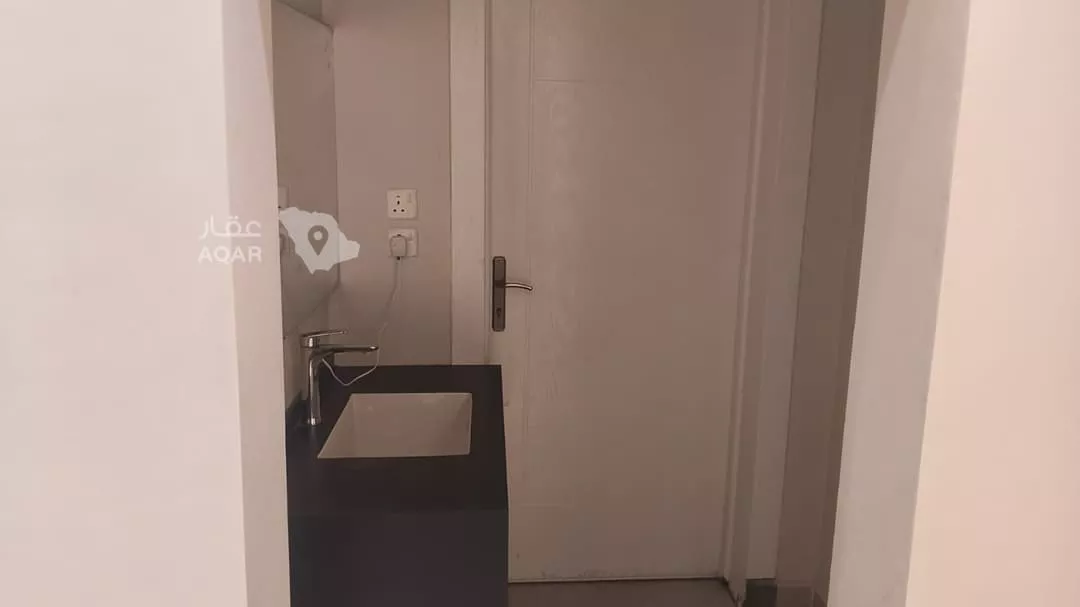 3 bedroom apartment in Tuwaiq, Riyadh 4