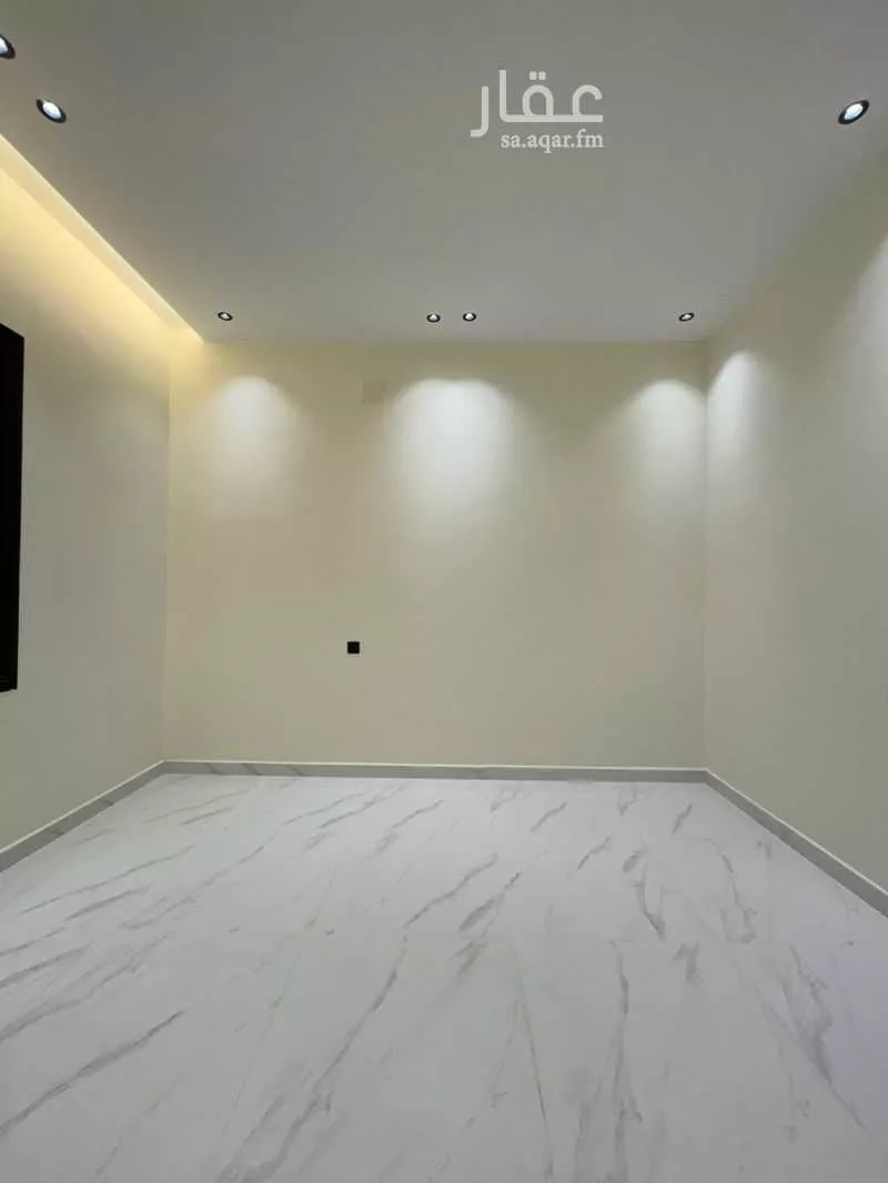 7 bedroom floor in Dirab 8