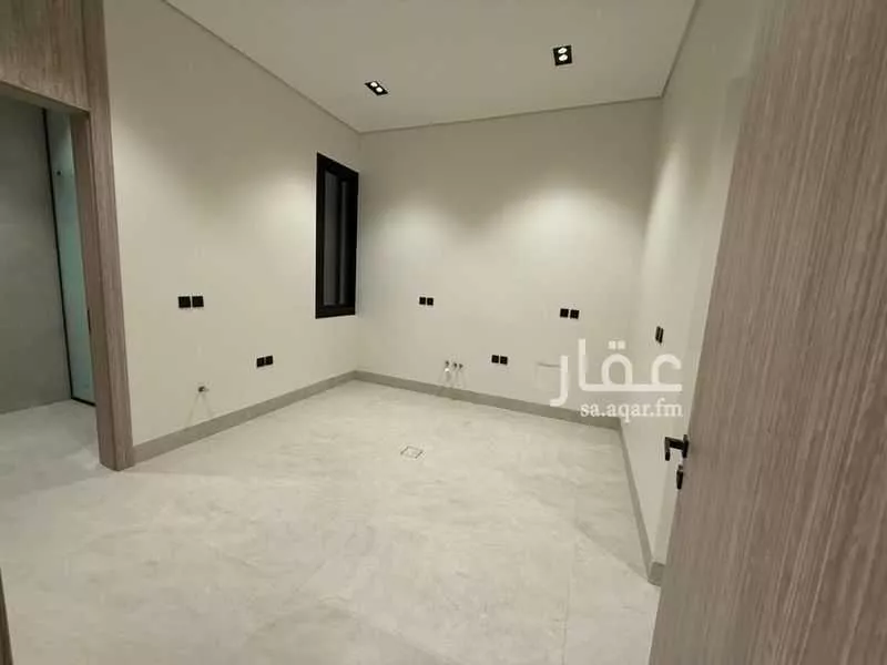 دور 4 غرف في العارض 9