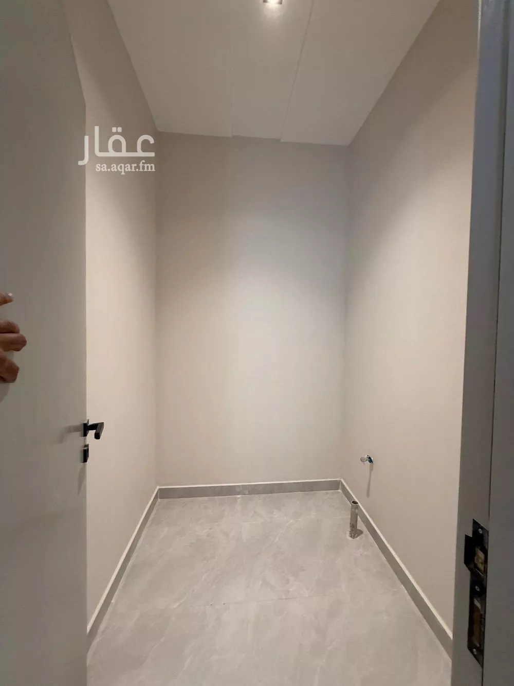 3 bedroom floor in Al Janadriyah 6
