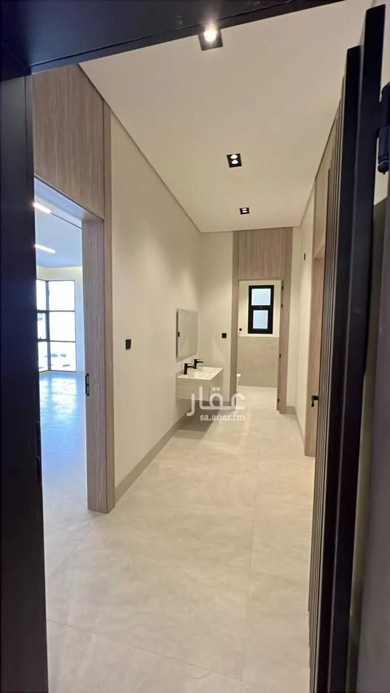 4 bedroom floor in Al Aridh 3