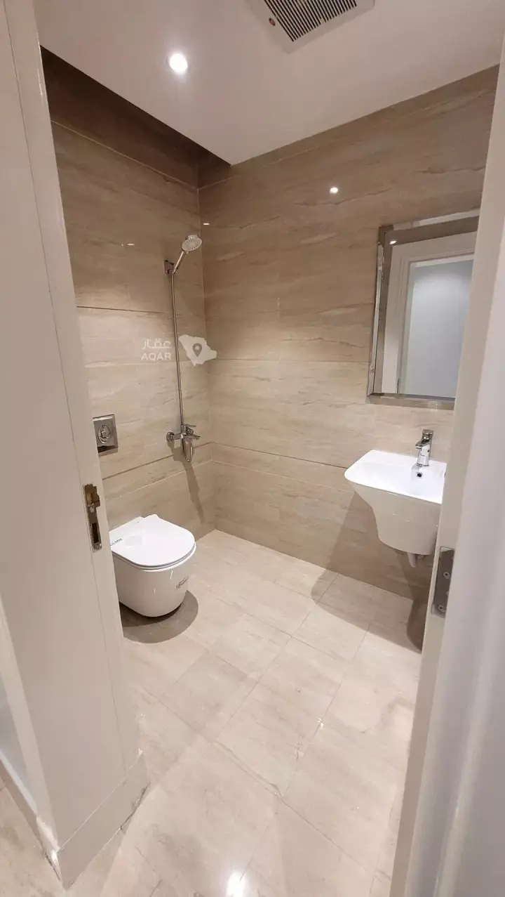 4 bedroom apartment in At Taawon, Riyadh 6
