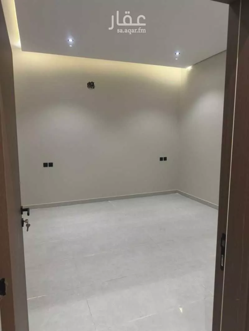 8 bedroom floor in Dahiat Namar 4