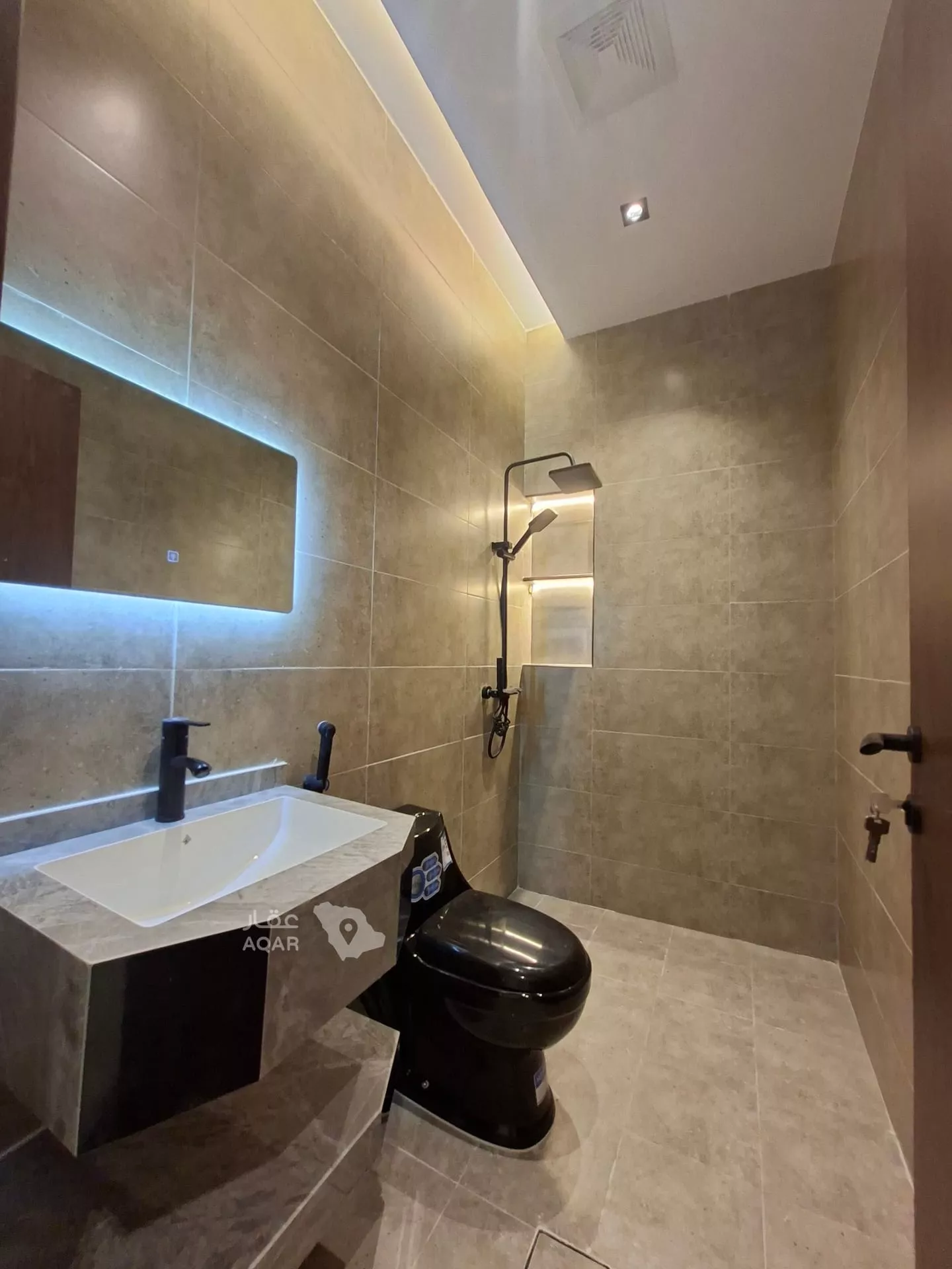 2 bedroom apartment in Al Nuzhah, Jeddah 6