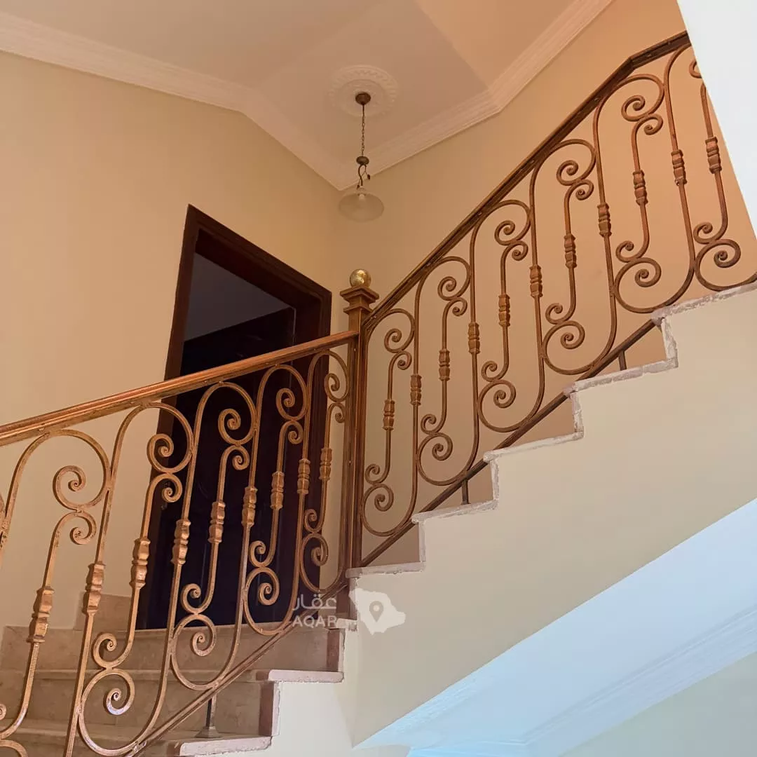 4 bedroom villa in Al Basateen, Jeddah 12