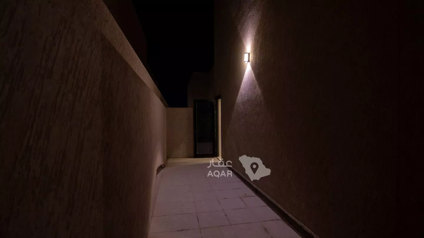 فيلا 4 غرف في الشعلة، الدمام 9