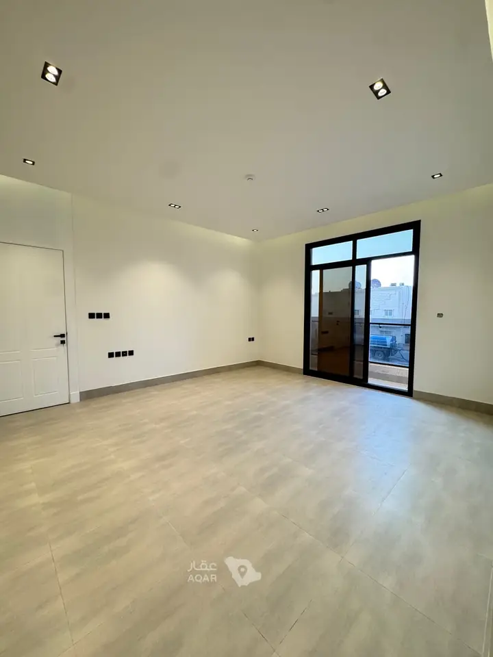 4 bedroom apartment in Al Yarmouk, Riyadh 7