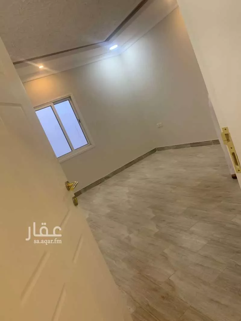 6 bedroom apartment in Ash Shulah 3