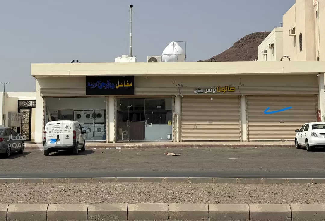 1 bedroom shop in King Fahd, Madinah 2