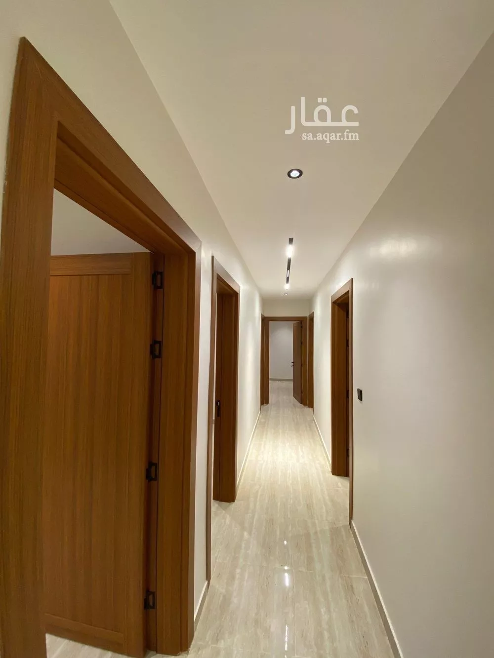 شقة 6 غرف في الندى 12