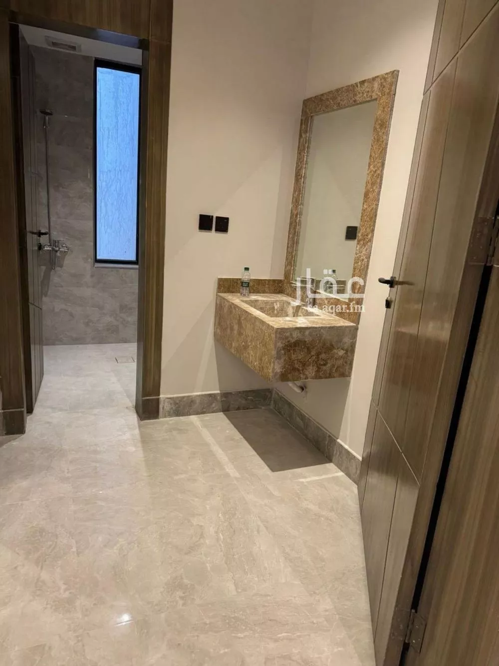 5 bedroom apartment in Ash Shulah 3