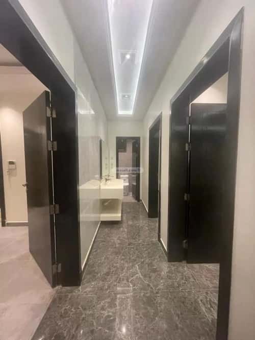 4 bedroom apartment in Az Zomorod, Jeddah 9