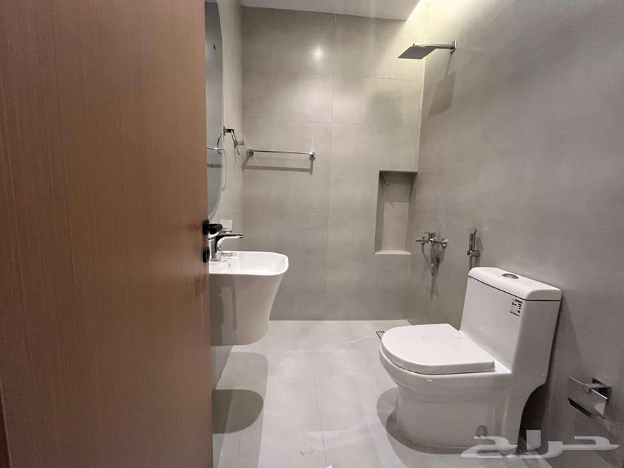 2 bedroom apartment in Al Nuzhah, Jeddah 5
