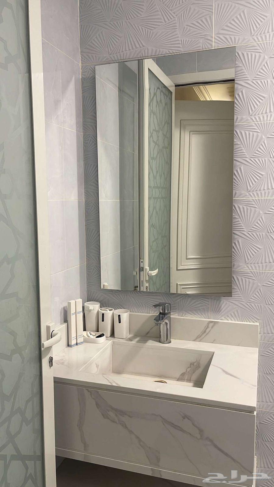 2 bedroom apartment in Al Hamra, Eastern Province 13