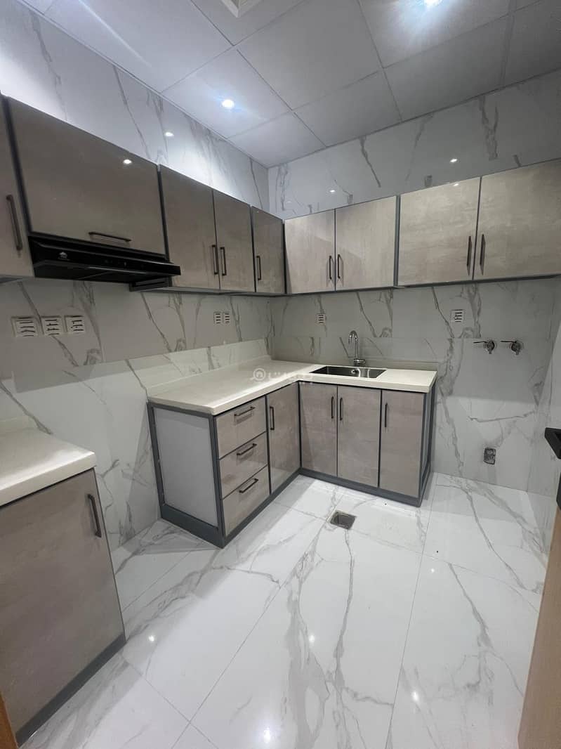 3 bedroom apartment in Al Aziziyah, Jeddah 18