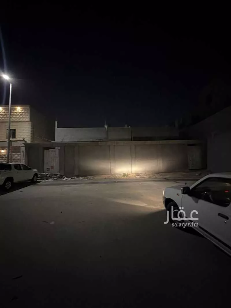 دور 7 غرف في ضاحية الملك فهد 4
