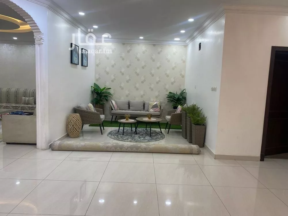 9 bedroom floor in Ash Shulah 5