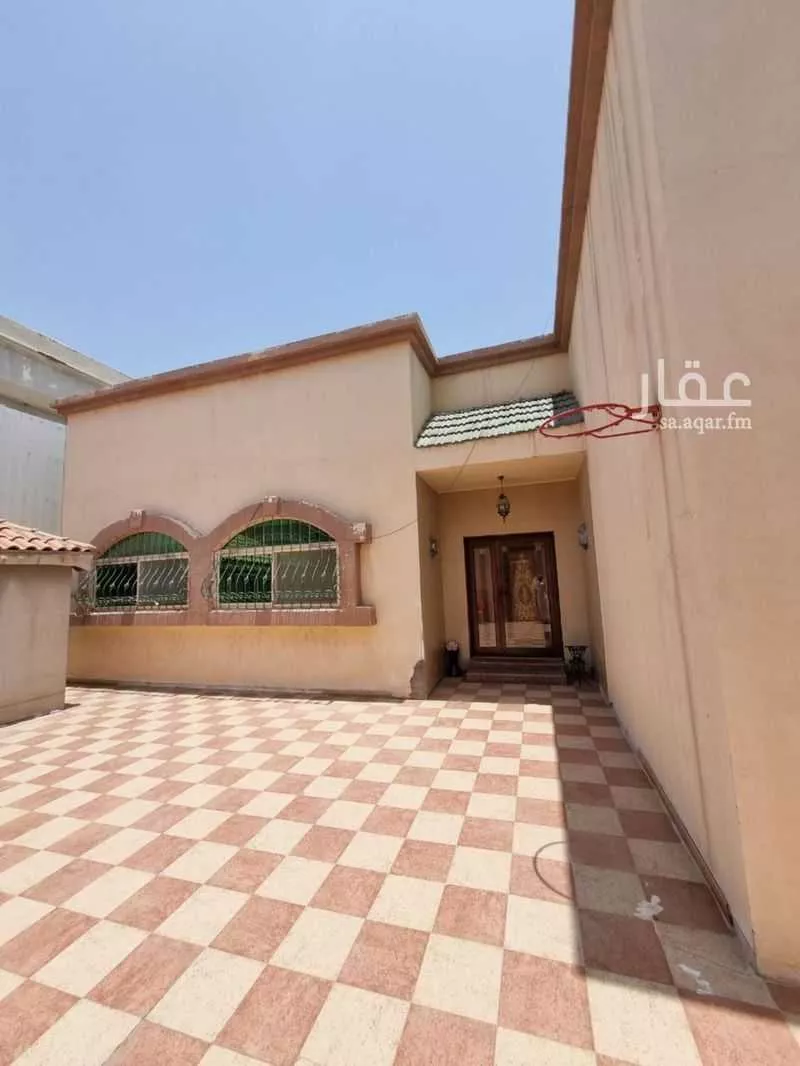 10 bedroom floor in Badr 3