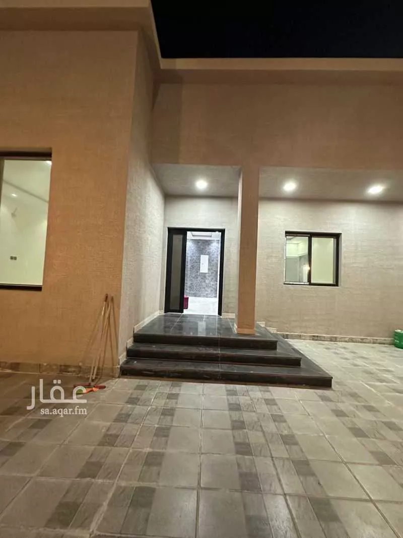 6 bedroom floor in Dahiat King Fahd 28