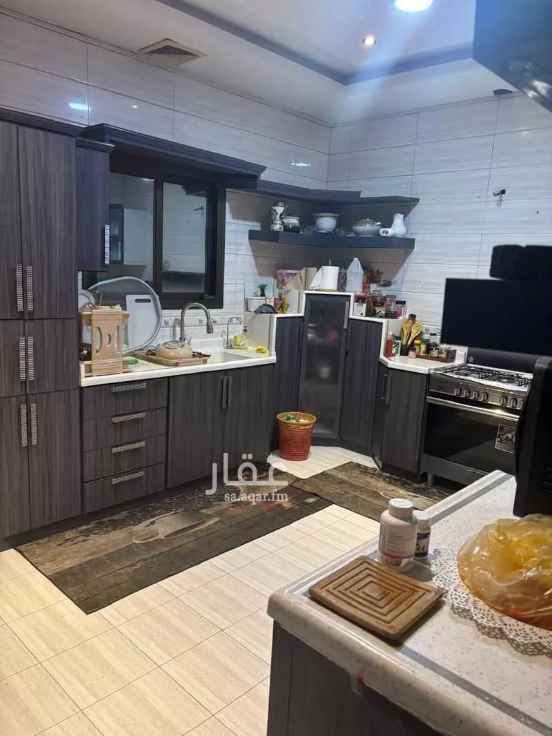 9 bedroom villa in Al Manar 11