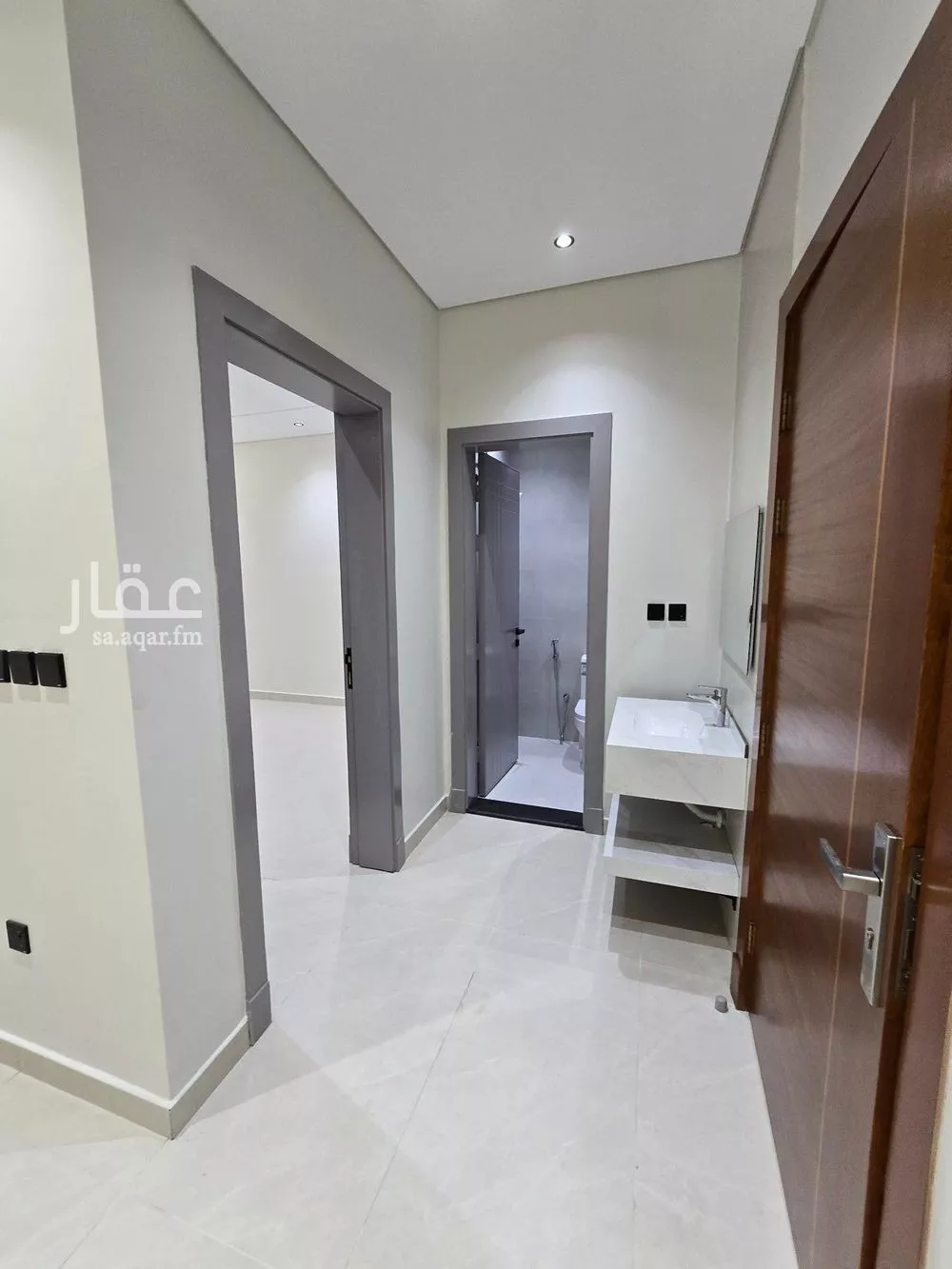 شقة 5 غرف في النزهة 17